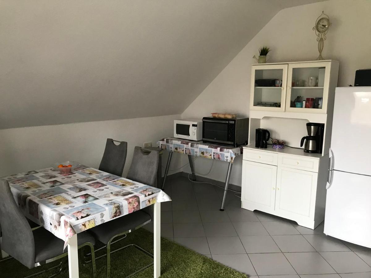 Zum Hoambarg, Kitchen, Balcony, Bathroom 웰센 외부 사진